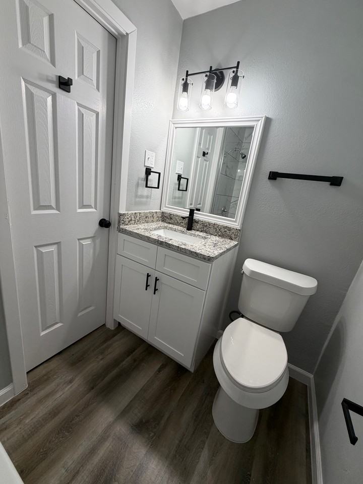 12 Pershing Dr #B - Photo 3 of 12