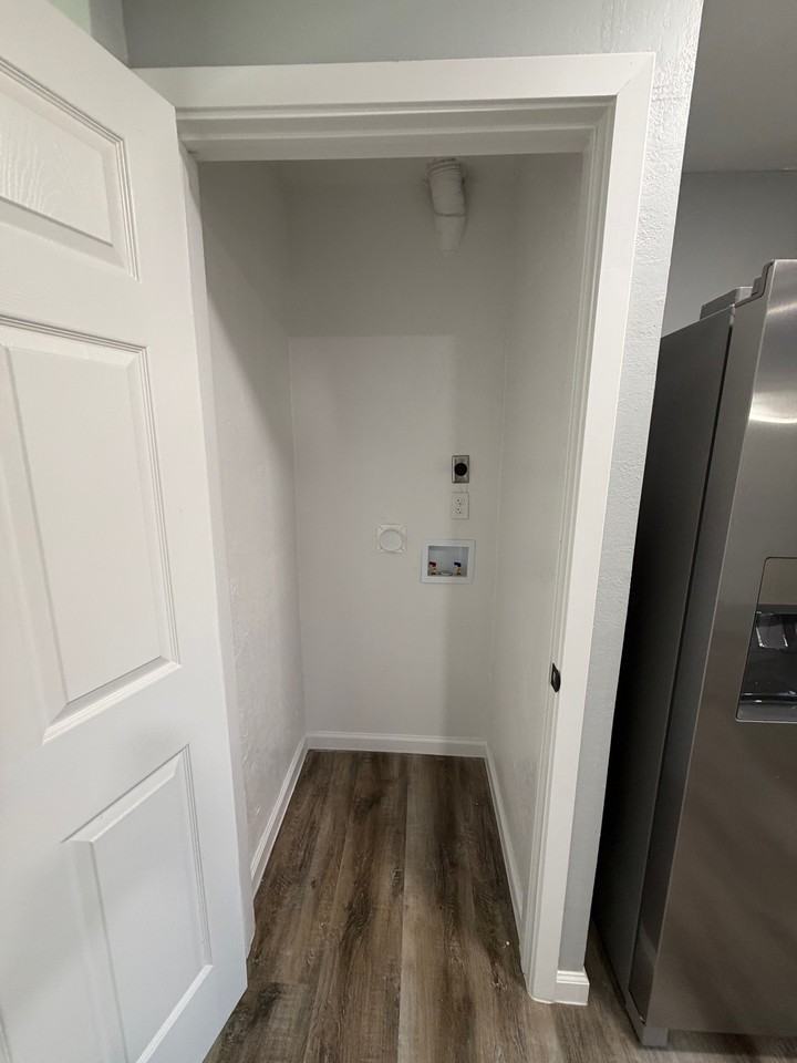 12 Pershing Dr #B - Photo 5 of 12