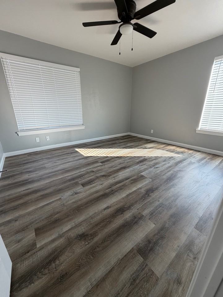 12 Pershing Dr #B - Photo 7 of 12