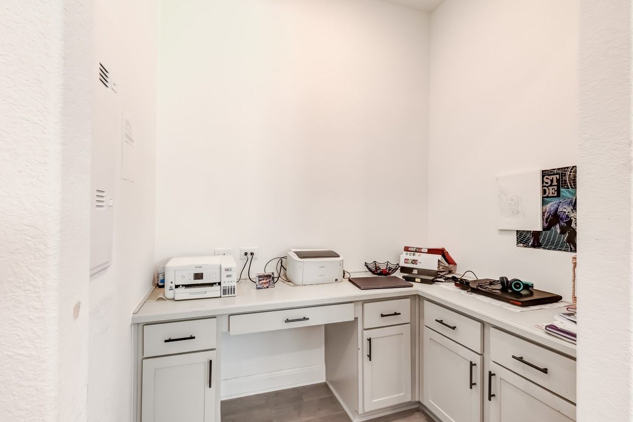 2824 Stone Branch Dr - Photo 2 of 28