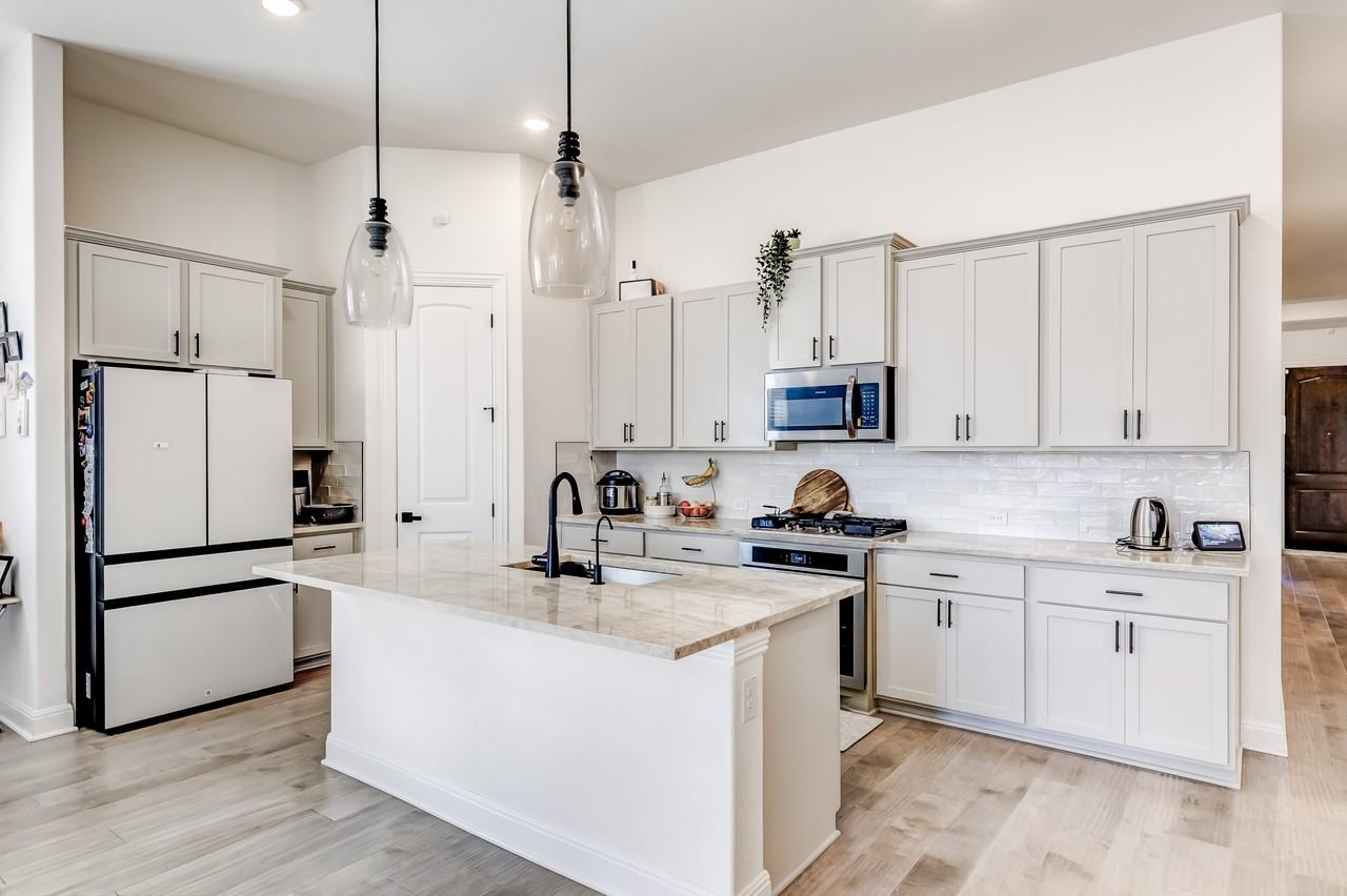 2824 Stone Branch Dr - Photo 5 of 28