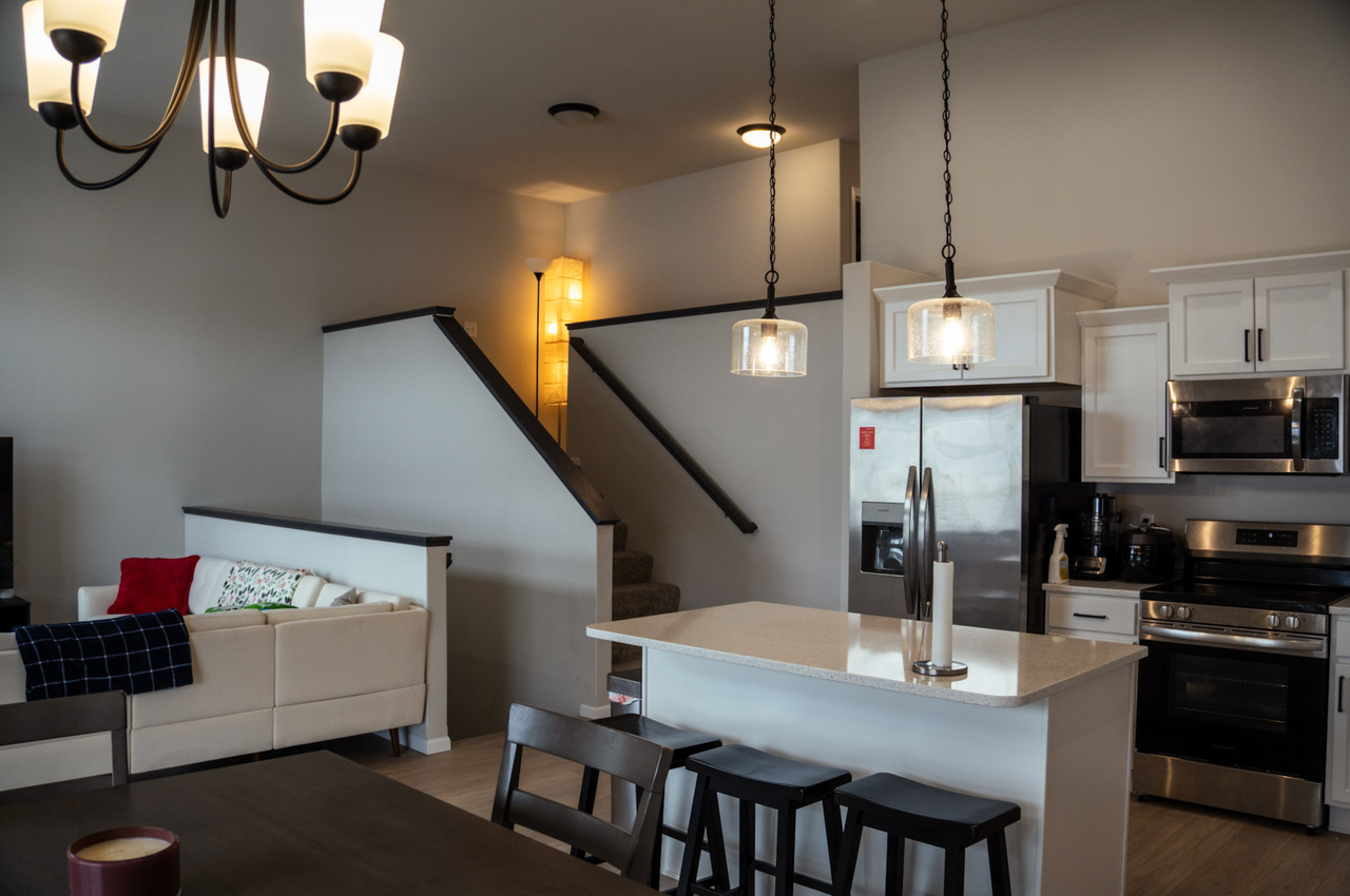 1725 Tobi Ln - Photo 6 of 24