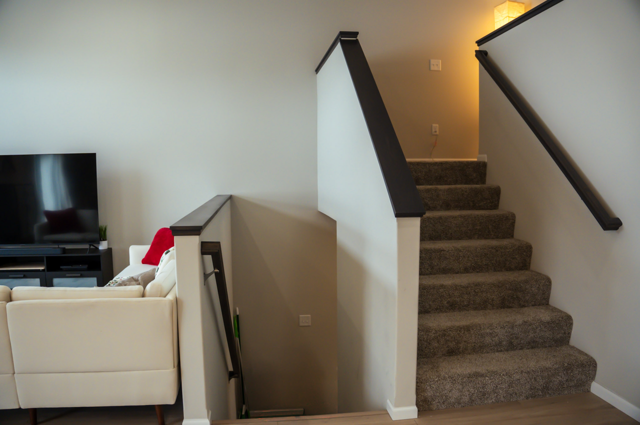 1725 Tobi Ln - Photo 7 of 24