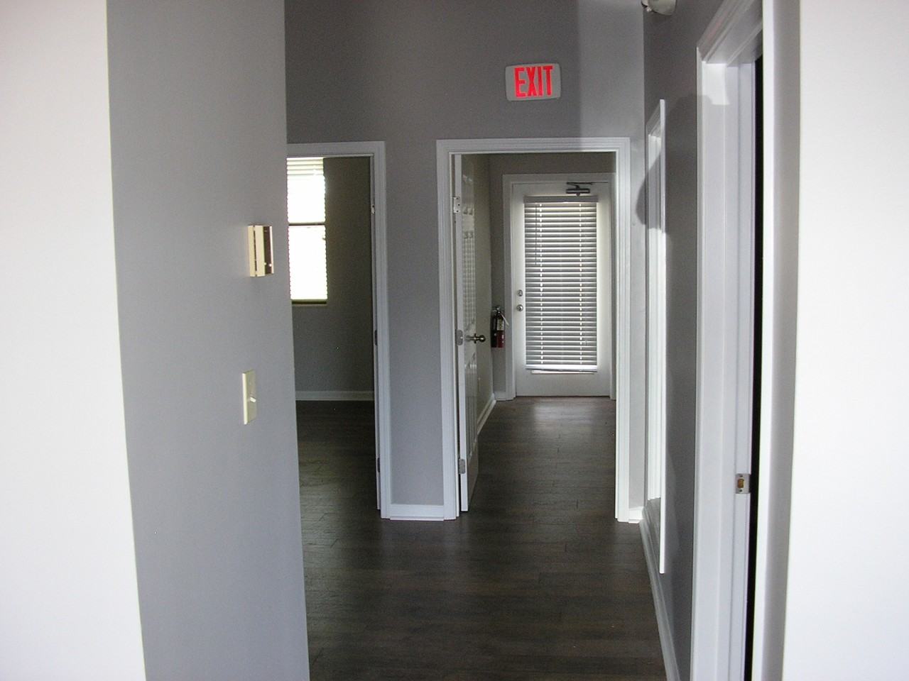 1733 Campus Plaza Ct - Photo 7 of 17