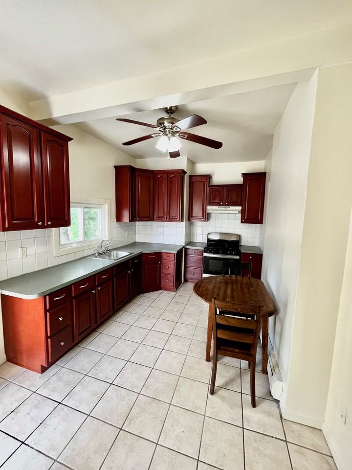 500 N Division St #1 - Photo 5 of 10