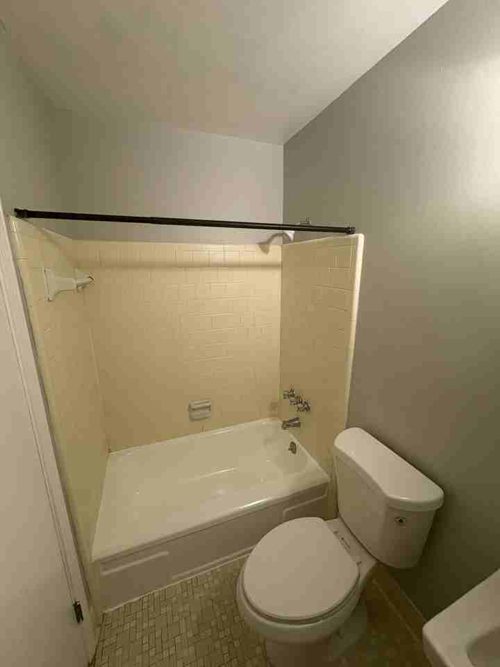 320 Sultan Ct - Photo 6 of 11