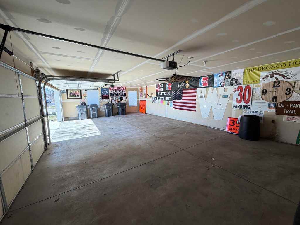 1203 Euclid Ave #1 - Photo 3 of 25