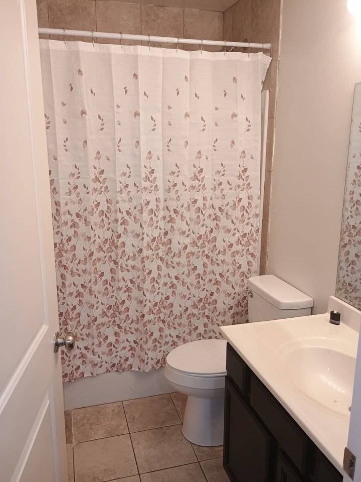 1203 Euclid Ave #1 - Photo 4 of 25