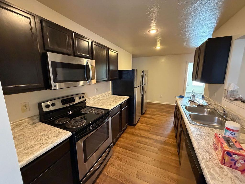 1203 Euclid Ave #1 - Photo 7 of 25