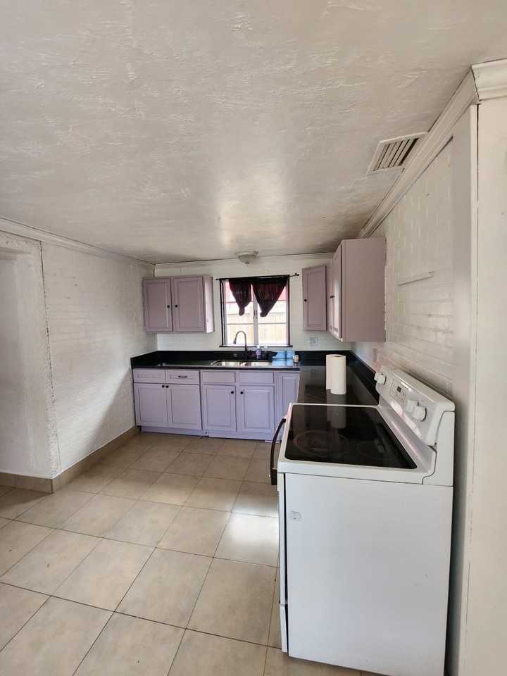 4730 68th Ln N - Photo 2 of 33