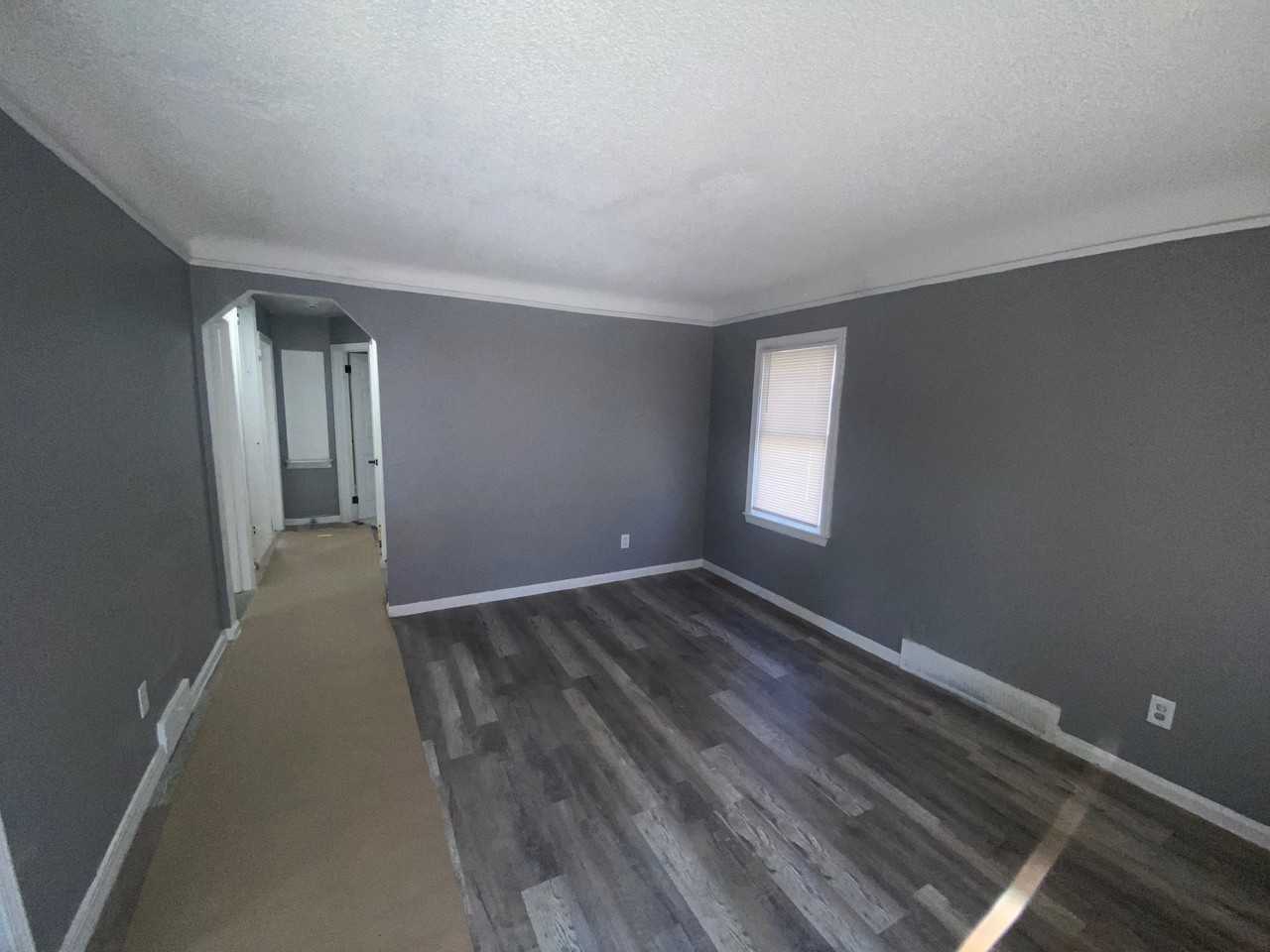 8443 Pierson St - Photo 2 of 11