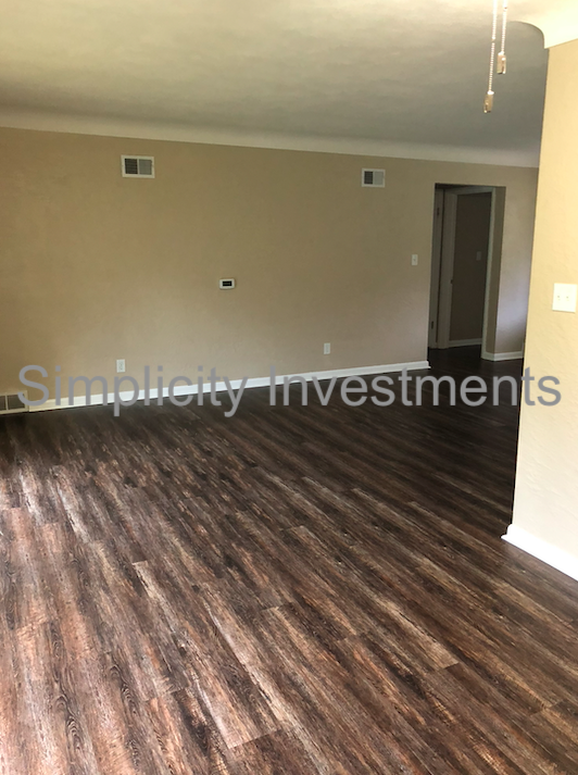 707 25th St Se - Photo 3 of 10