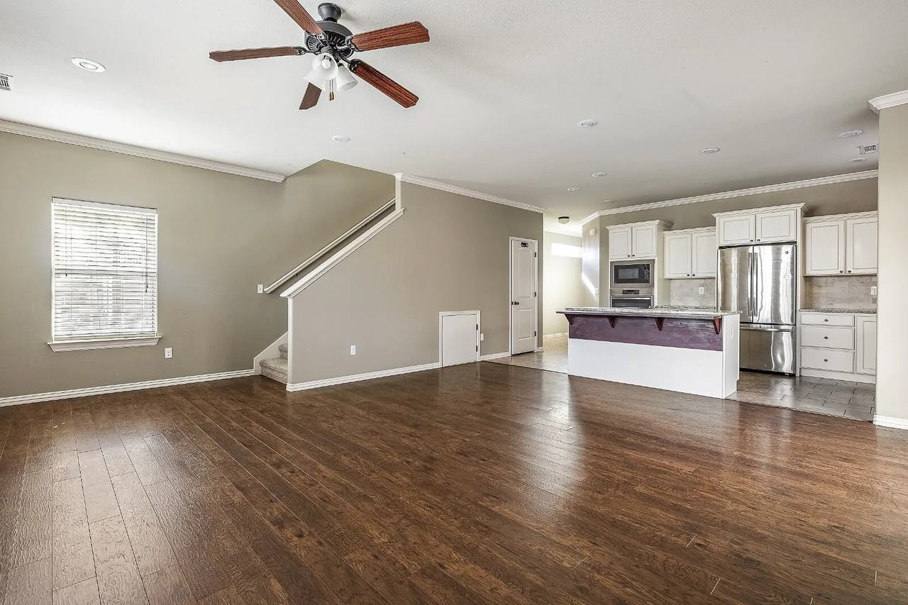 537 N Keats Dr - Photo 7 of 9