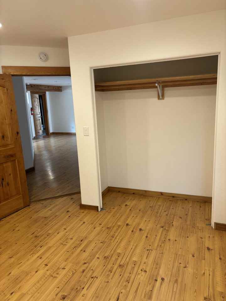 592 Ewald Ave Se - Photo 6 of 12