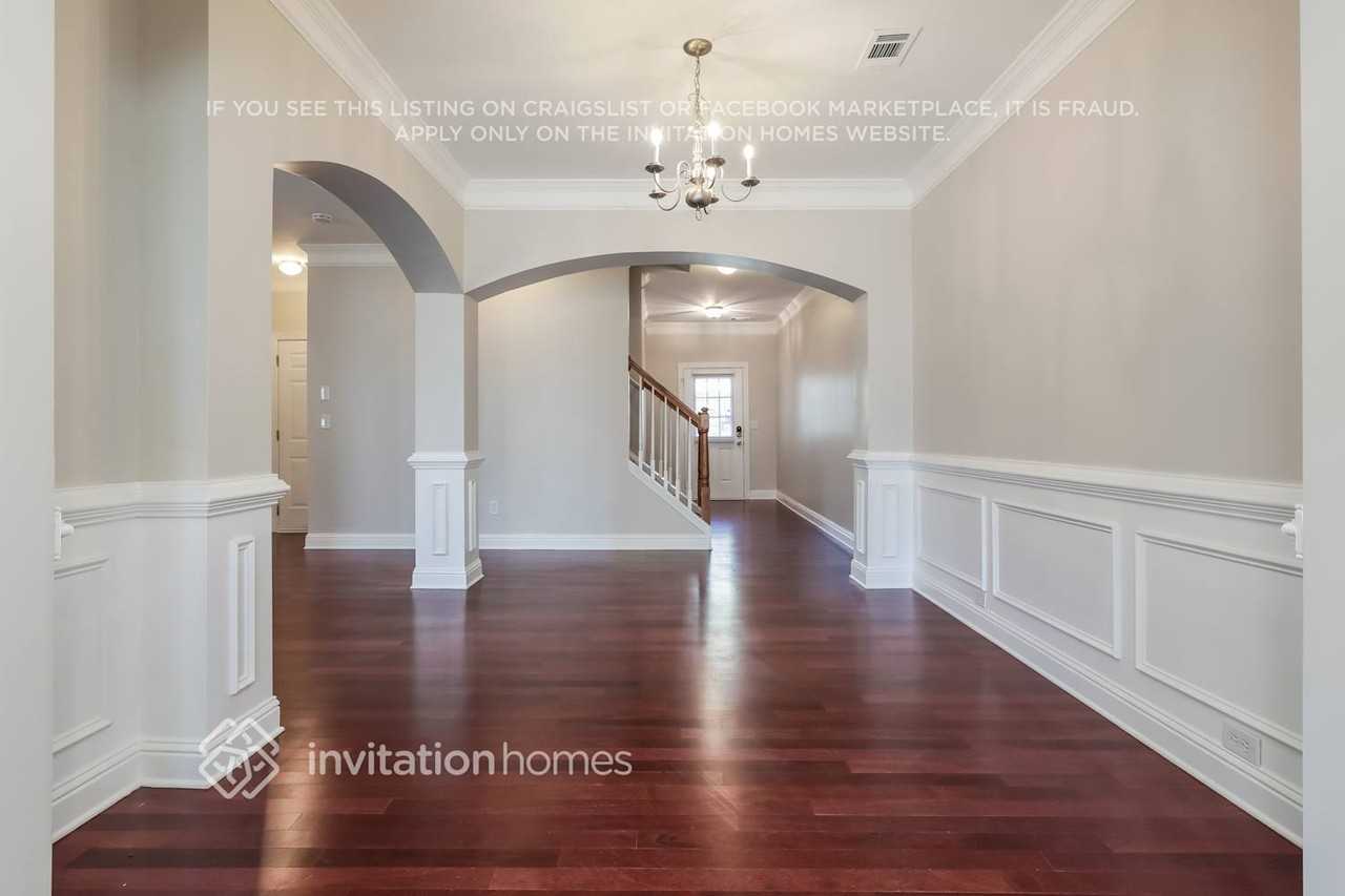 5219 Cedar Shoals Dr - Photo 3 of 16