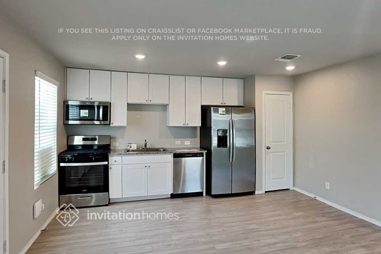 5402 Verdugos Palace - Photo 7 of 16