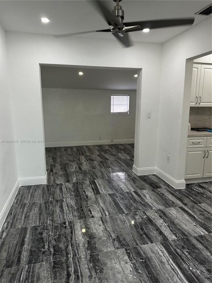 9320 Southwest 46th Terrace #9320 - Photo 3 of 22