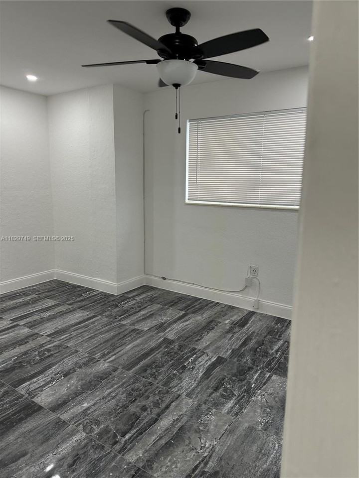 9320 Southwest 46th Terrace #9320 - Photo 6 of 22