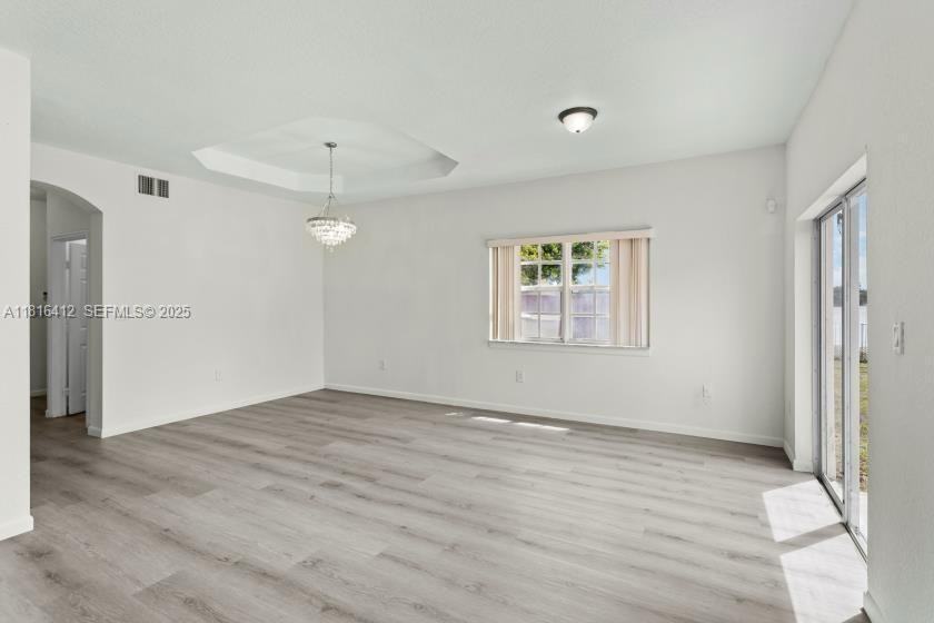 5090 Southwest 136th Avenue - Photo 3 of 15