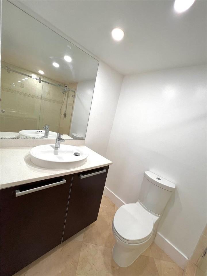 6770 Indian Creek Drive #10D - Photo 6 of 24