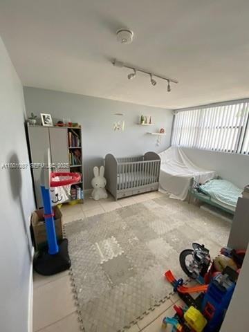 555 Northeast 30th Street #404 - Photo 3 of 19