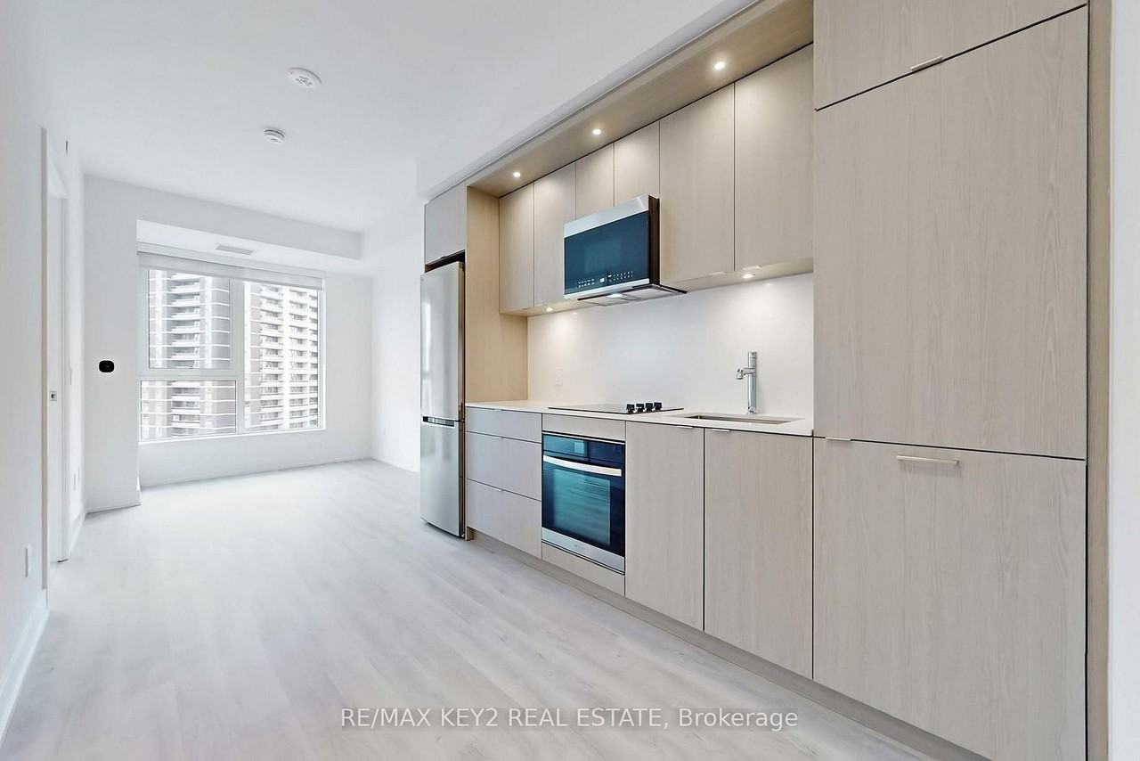 60 Central Park Roadway #1705