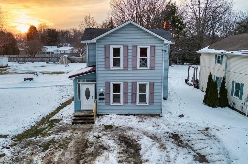 1702 Lake St - Photo 2 of 11