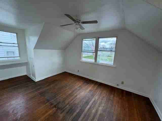 1428 Fairfax Ave - Photo 4 of 14