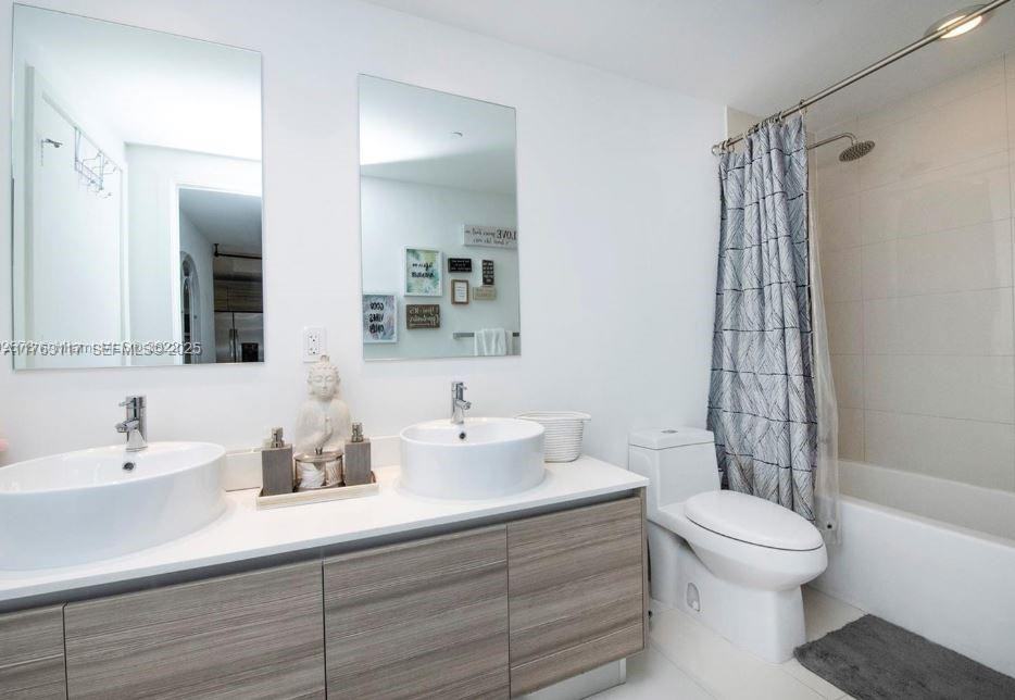121 Northeast 34th Street #1603