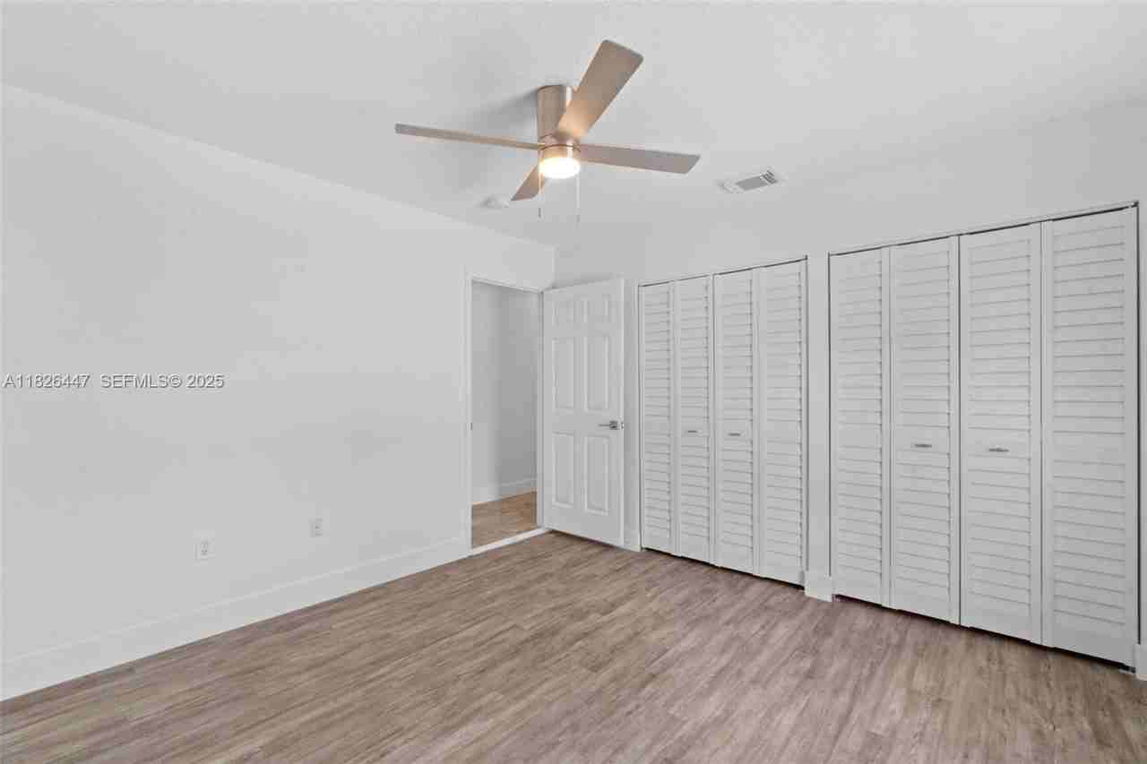 15862 Southwest 286th Street - Photo 7 of 50