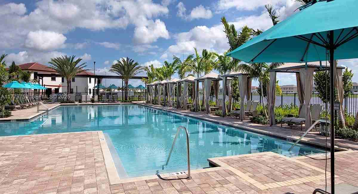 16402 Southwest 78th Terrace - Photo 2 of 6