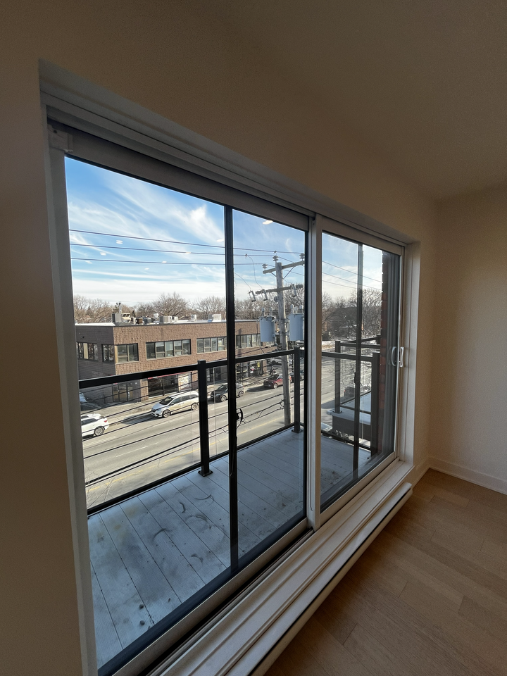 1, rue Glenmore - Photo 5 of 8
