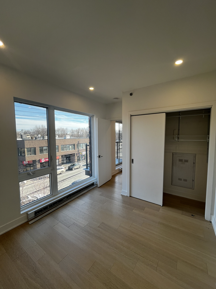 1, rue Glenmore - Photo 6 of 8