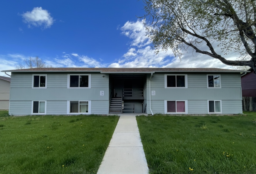 172 Washington St - Photo 2 of 10