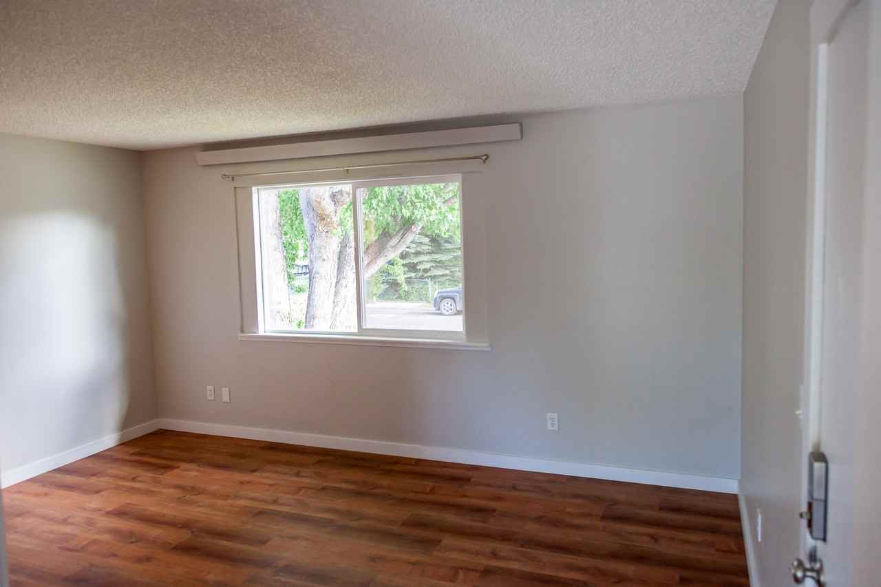 172 Washington St - Photo 7 of 10