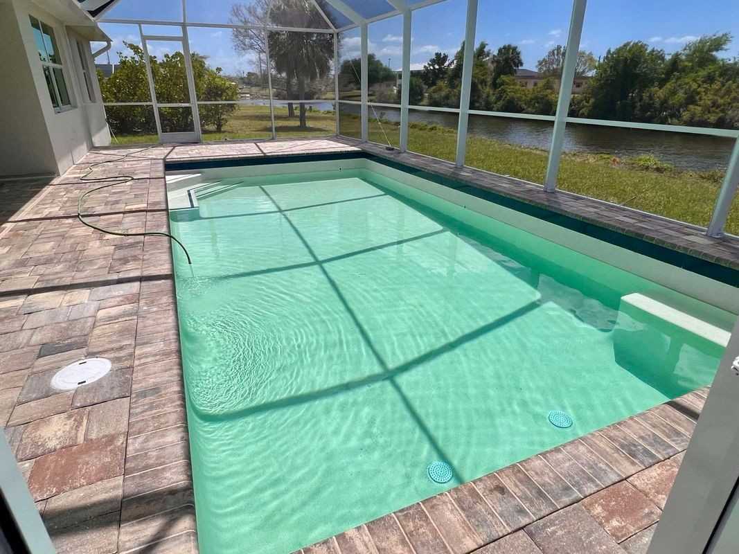 55 Rotonda Cir - Photo 3 of 35