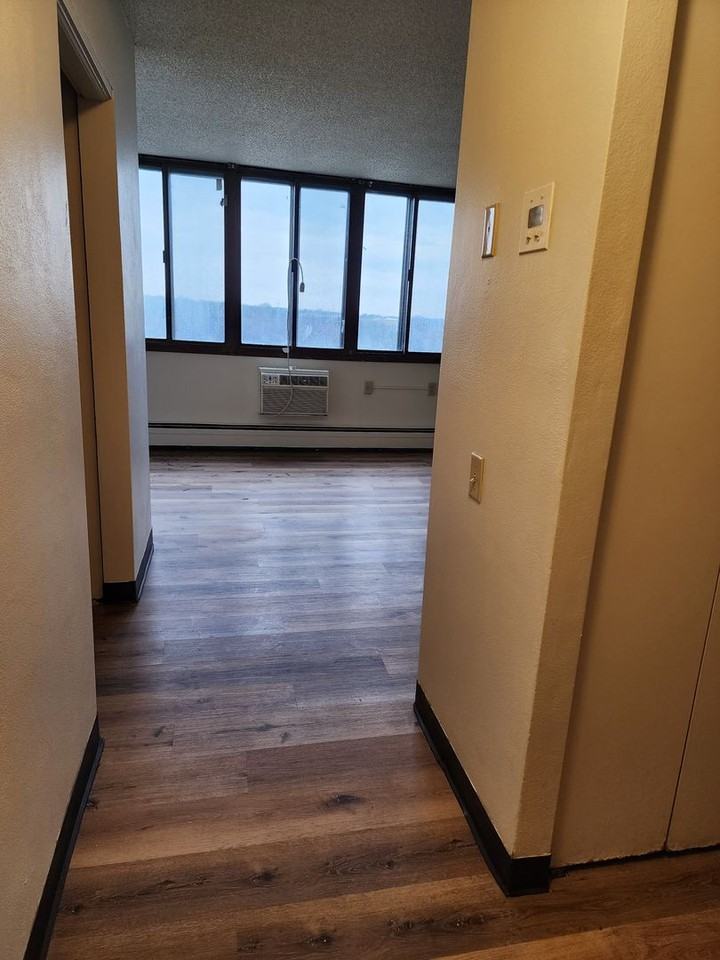Valley View Apartments - Photo 6 of 10