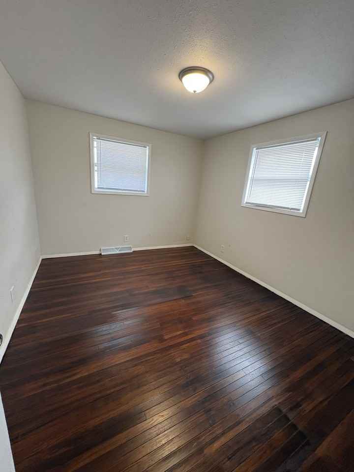 2714 West Radan Court - Photo 4 of 9