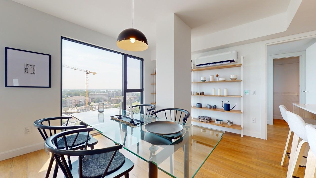 880 Av Carson — photo 2