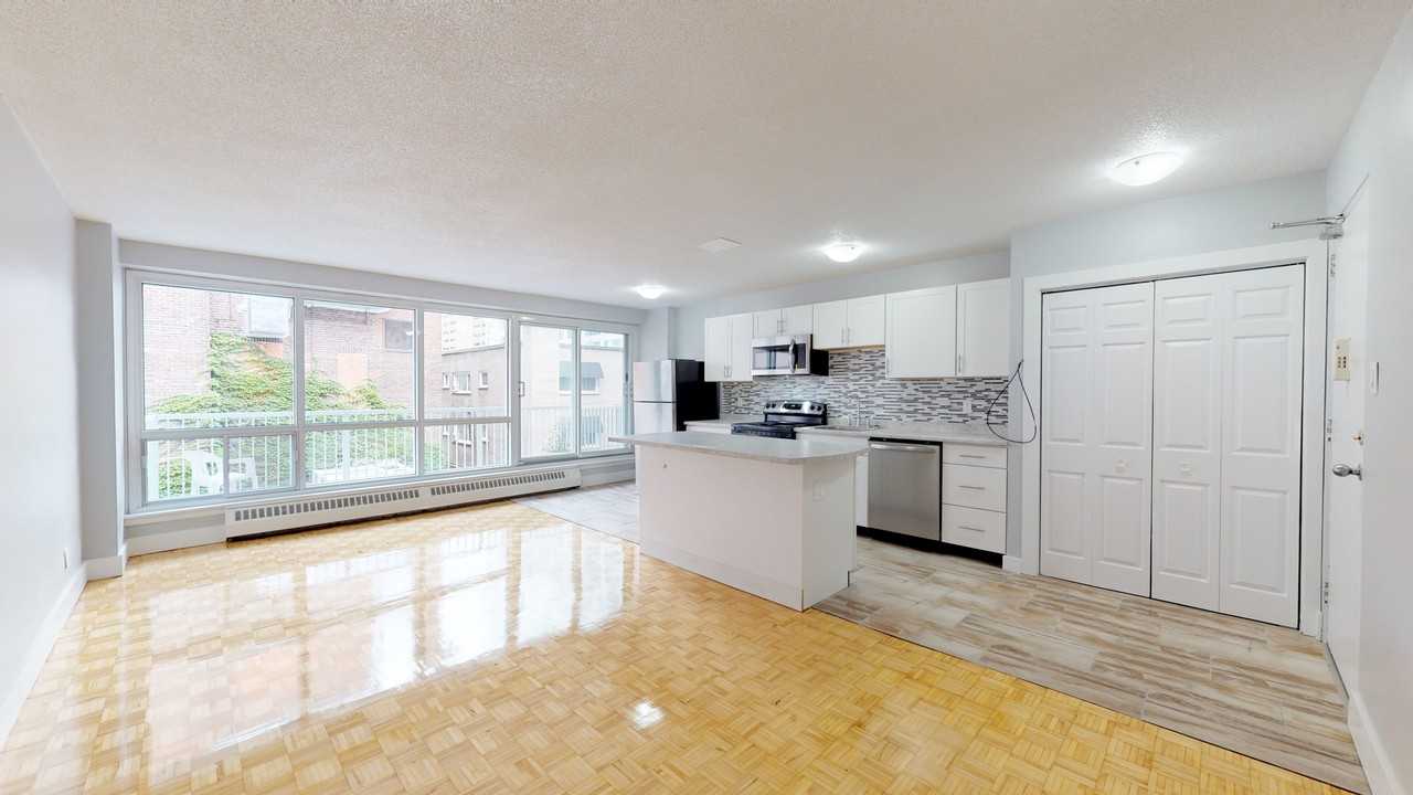 Acadian Apartments - Photo 6 of 36