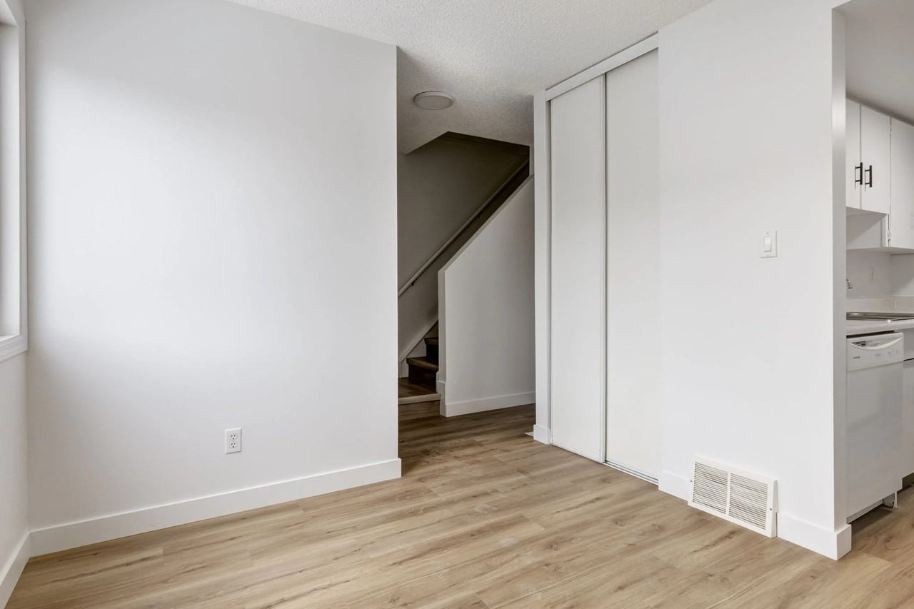 Hartford County Townhomes - Photo 7 of 44
