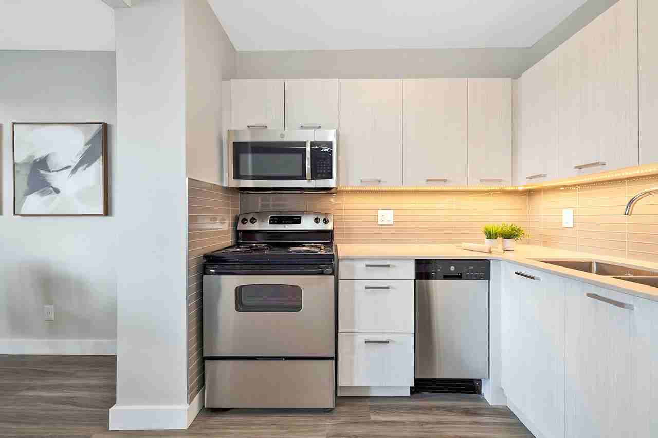 Bridgewood Place - Photo 3 of 29