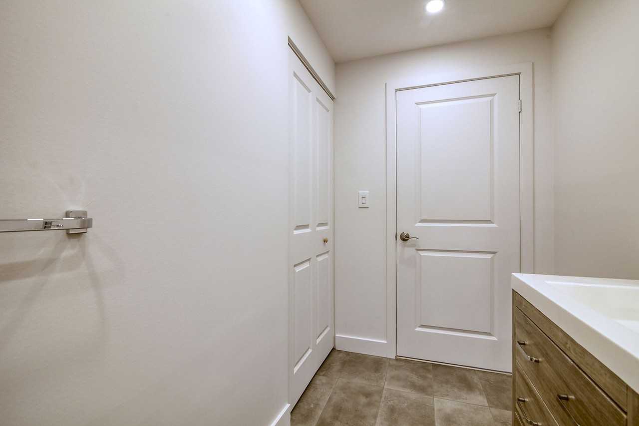 2700 Rue Rufus Rockhead - Photo 2 of 50