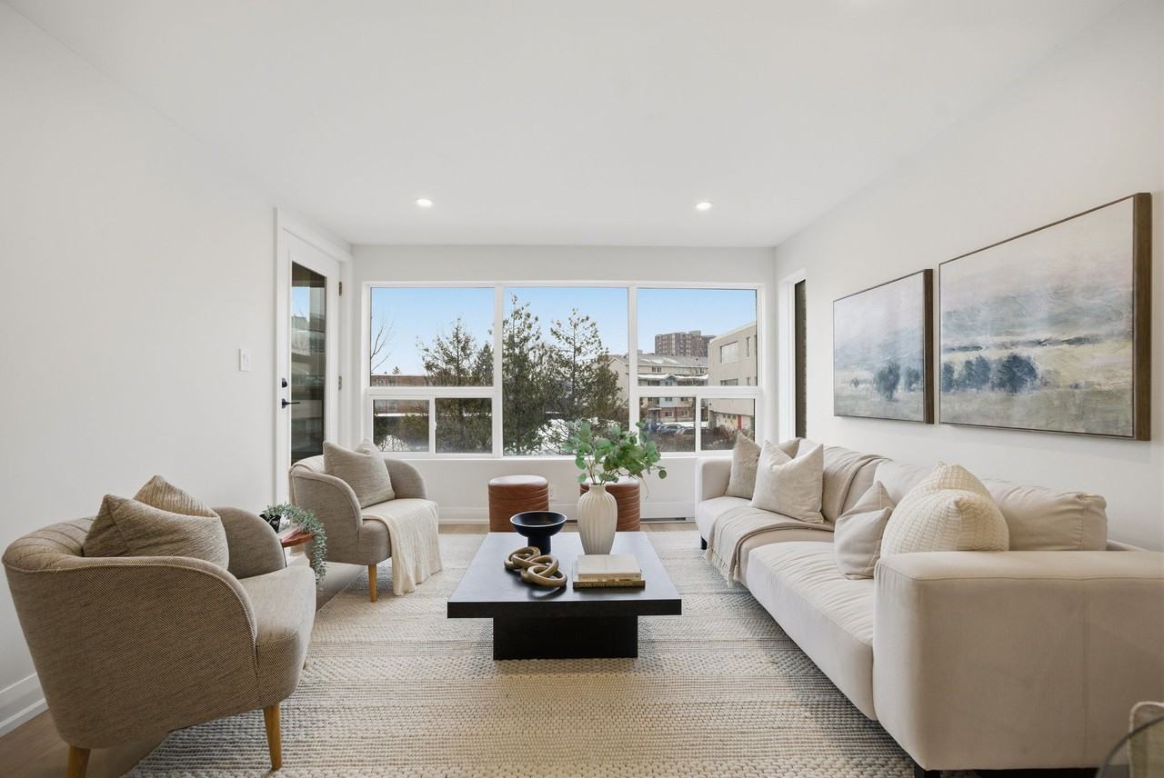 1490 Heron - Photo 3 of 17