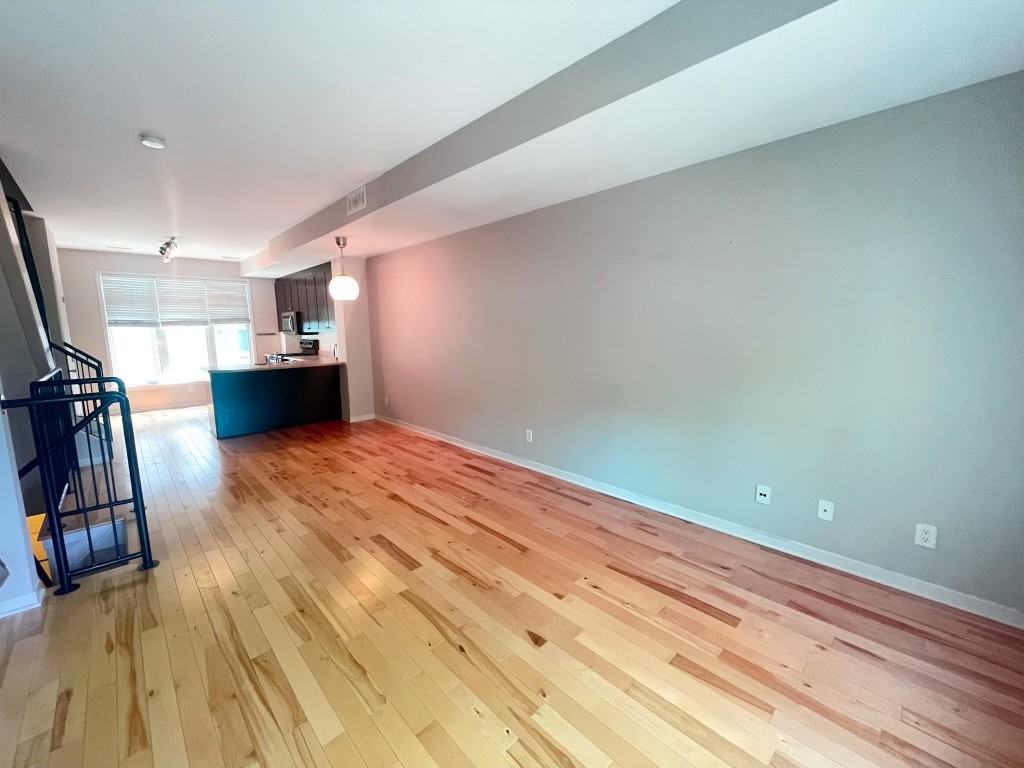 795 Montreal Rd - Photo 4 of 9