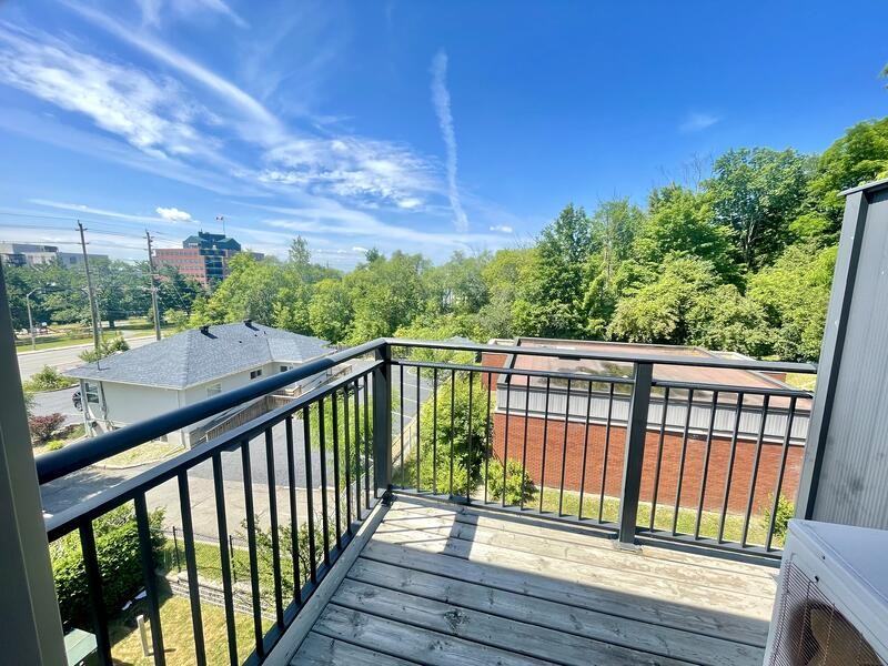 795 Montreal Rd - Photo 7 of 9