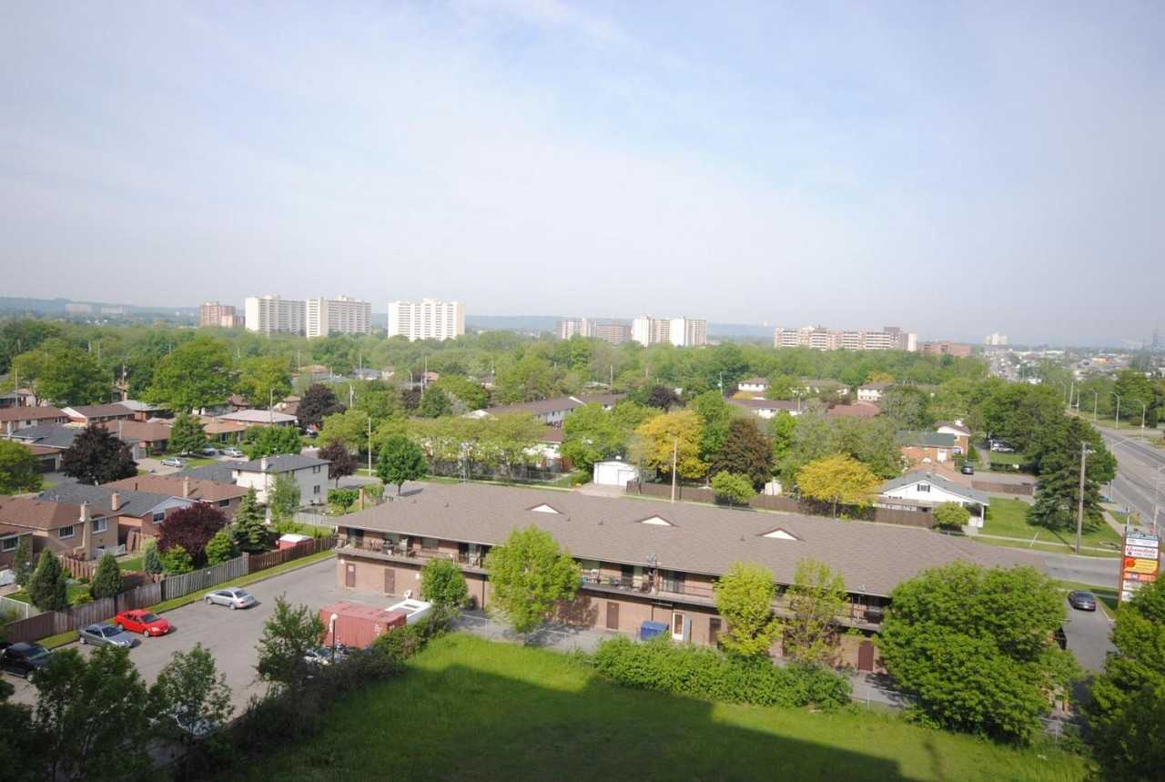 Bell Manor Apartments - Photo 3 of 9