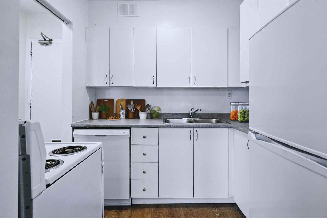 Berkshire Apartments - Photo 3 of 10