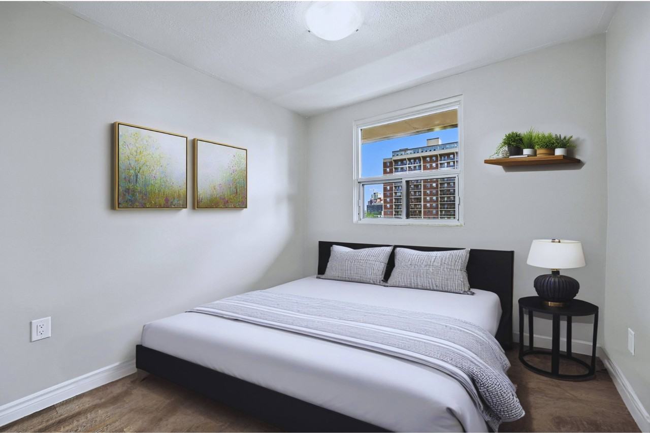 Canadiana Apartments - Photo 4 of 9