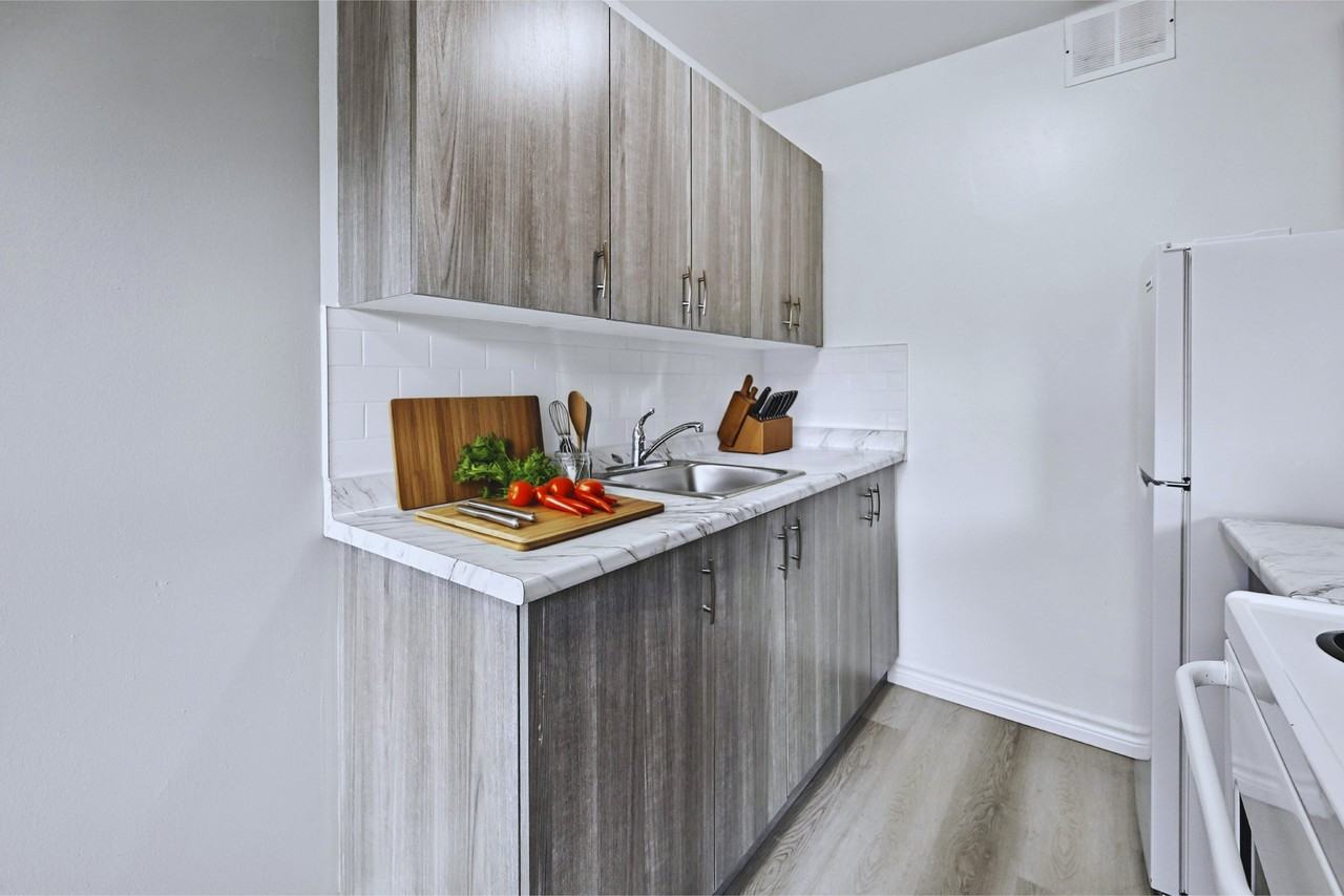 Charlton Park Apartments - Photo 4 of 11